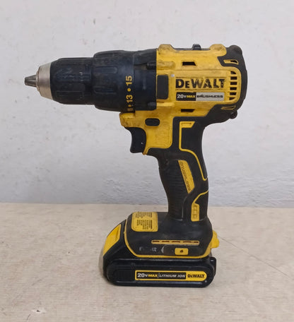 Taladro inalambrico DEWALT, usado