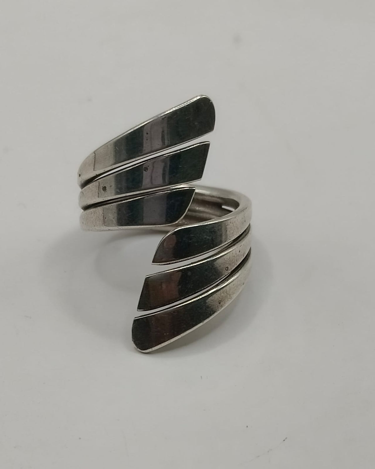 Anillo tipo alas PLATA925  peso 8.4gr