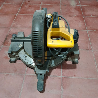 Ingletadora DEWALT dw713-b3, usado
