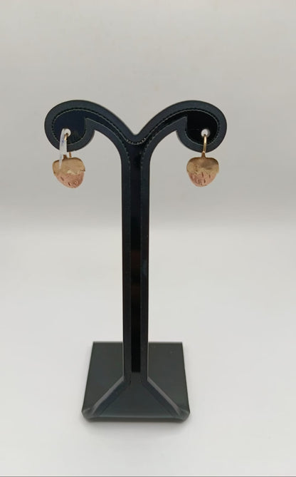 Aretes fresa  ORO 10k peso 1.4gr, usado