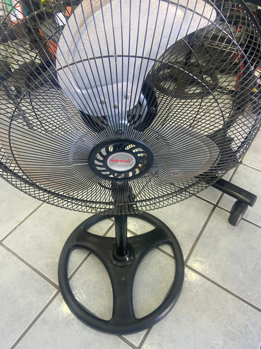 🛴🌬️ Scooter con Ventilador MY AIR – Seminuevo 🌬️🛴