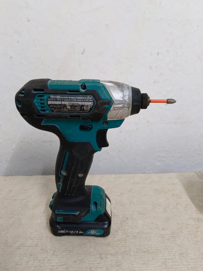 Kit de taladros inalambricos MAKITA con cargador, usado