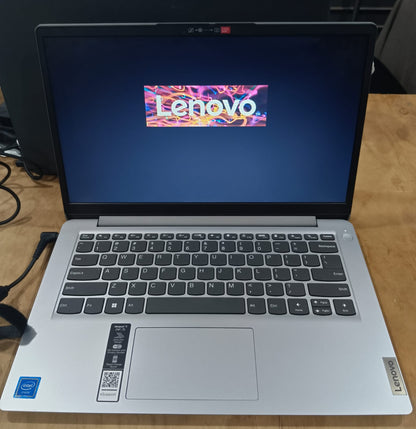 laptop LENOVO idepad 1 118gb ssd 4ram intel side, usado
