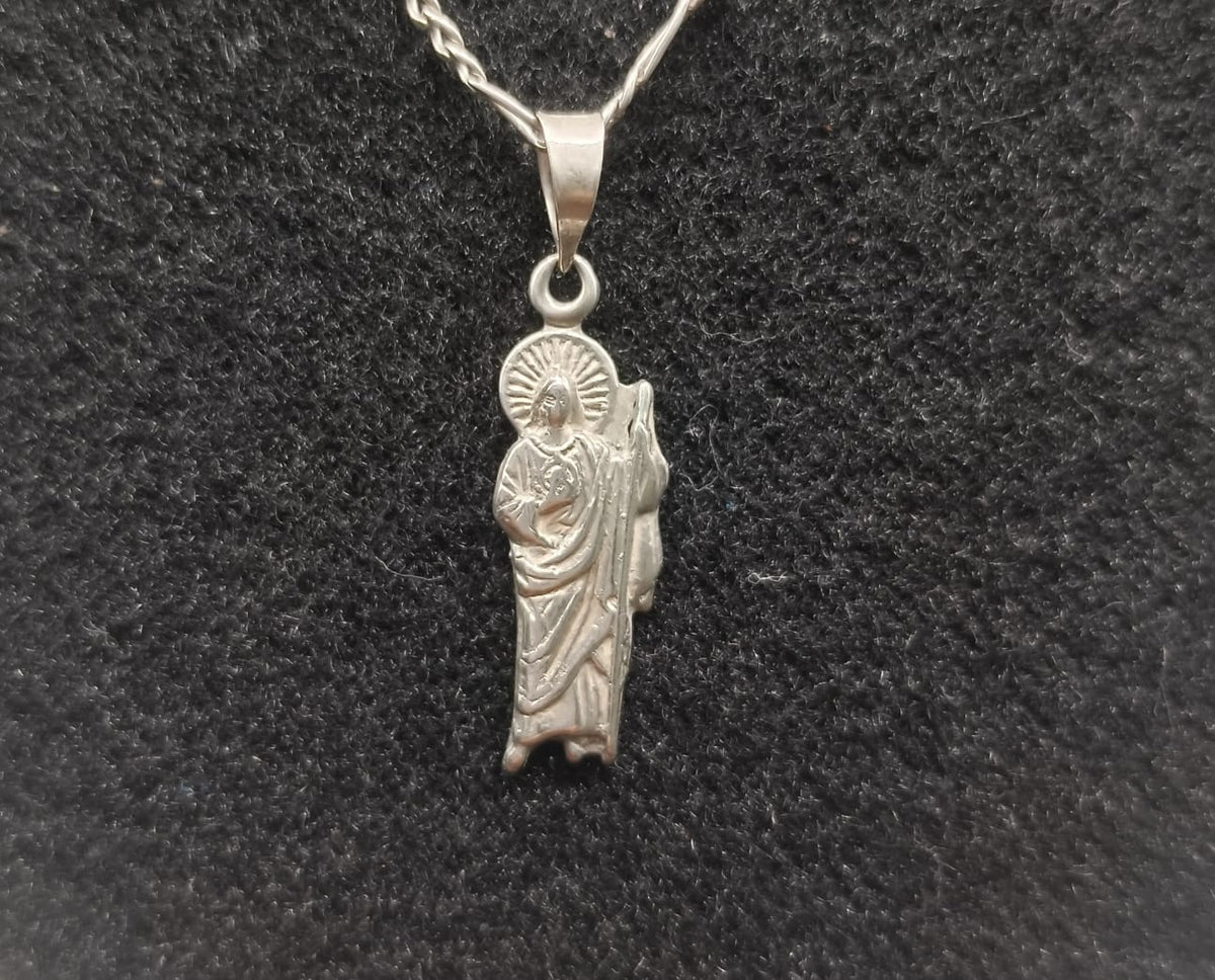 Cadena con dije PLATA 925 peso 3.8gr, usado