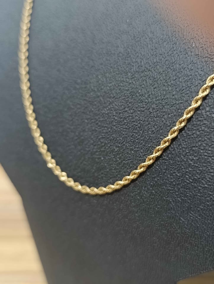 🔗✨ TORSAL ORO 10K ✨🔗 – 2.8g – USADO