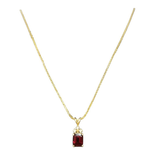 Oro Dije y cadena 10k 7g usada