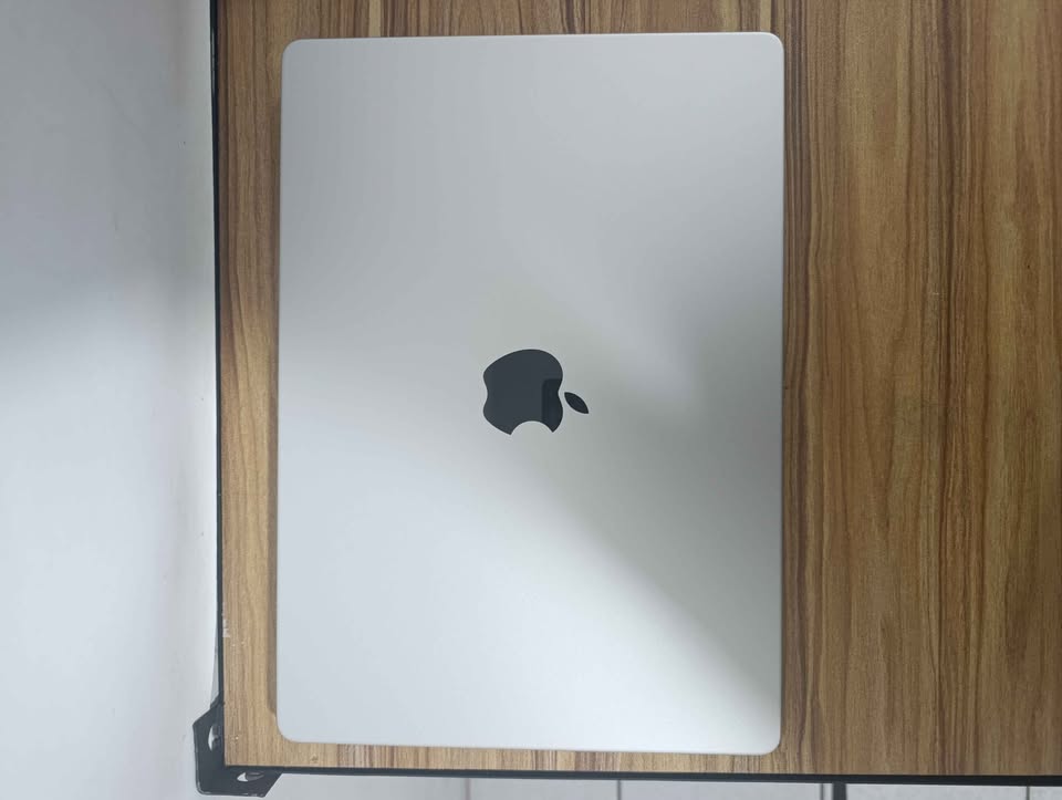 MacBook Pro Chip M4 16 Ram 512 SSD Seminueva