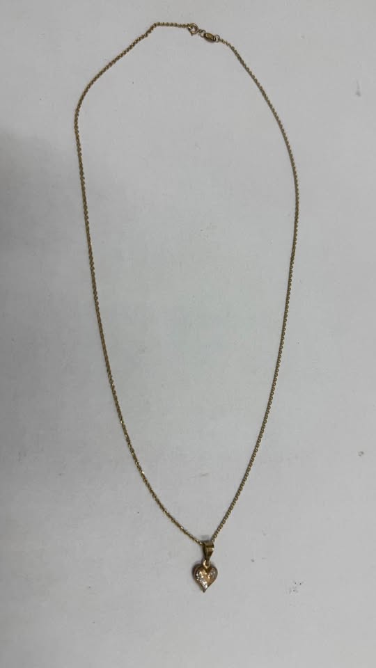 Cadena con dije de corazón de oro 10k peso 2.2gr