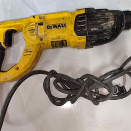 TALADRO ROMPEDOR DEWALT USADO EN BUENAS CONDICIONES