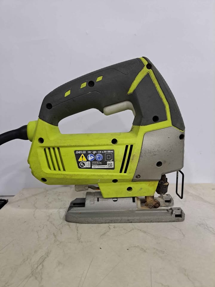 Sierra Caladora RYOBI JS481LGD 💚