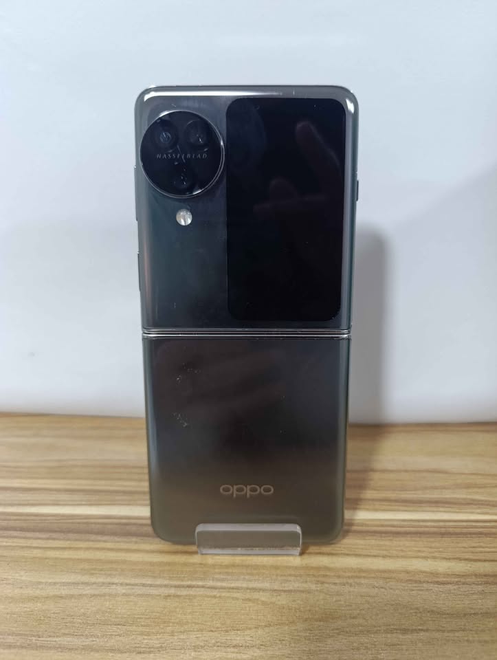 Celular Oppo Find N3 Flip 256 GB Bypass y Detalle Pixel en 12 Ram Libre