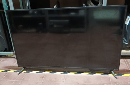 smart tv 55 pulgadas JVC con control, usado