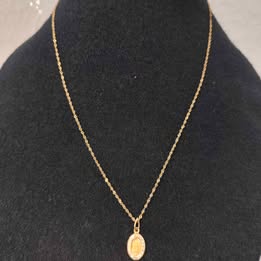 Cadena con dije de 10k p2gr