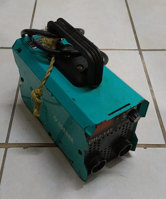 Soldadora inverter ADESKE dhj-145, usado