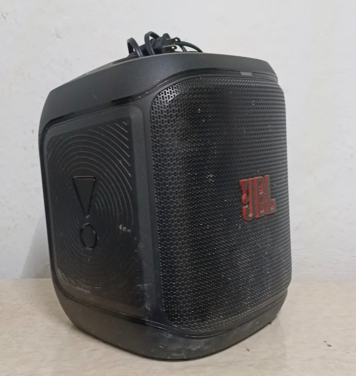 Bocina JBL partybox, usada