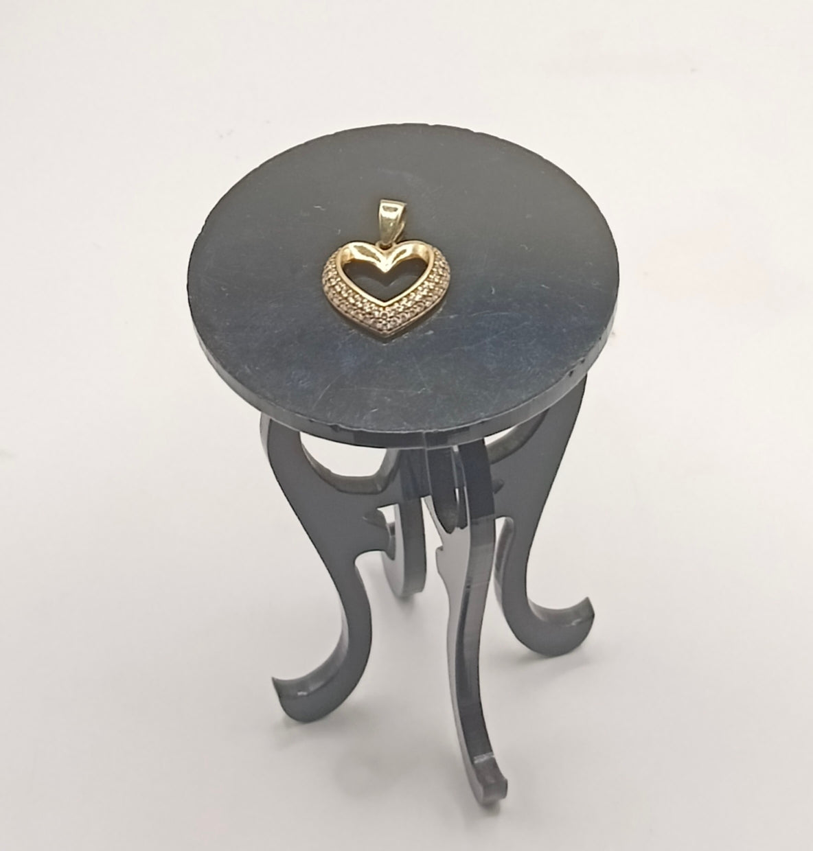 Dije de corazon ORO 10K peso 1.3gr, usado