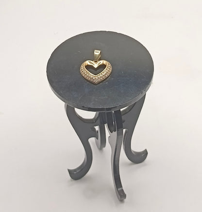 Dije de corazon ORO 10K peso 1.3gr, usado