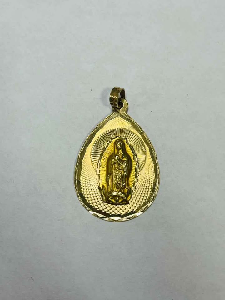 Oro Dije religioso 10k 4.5g