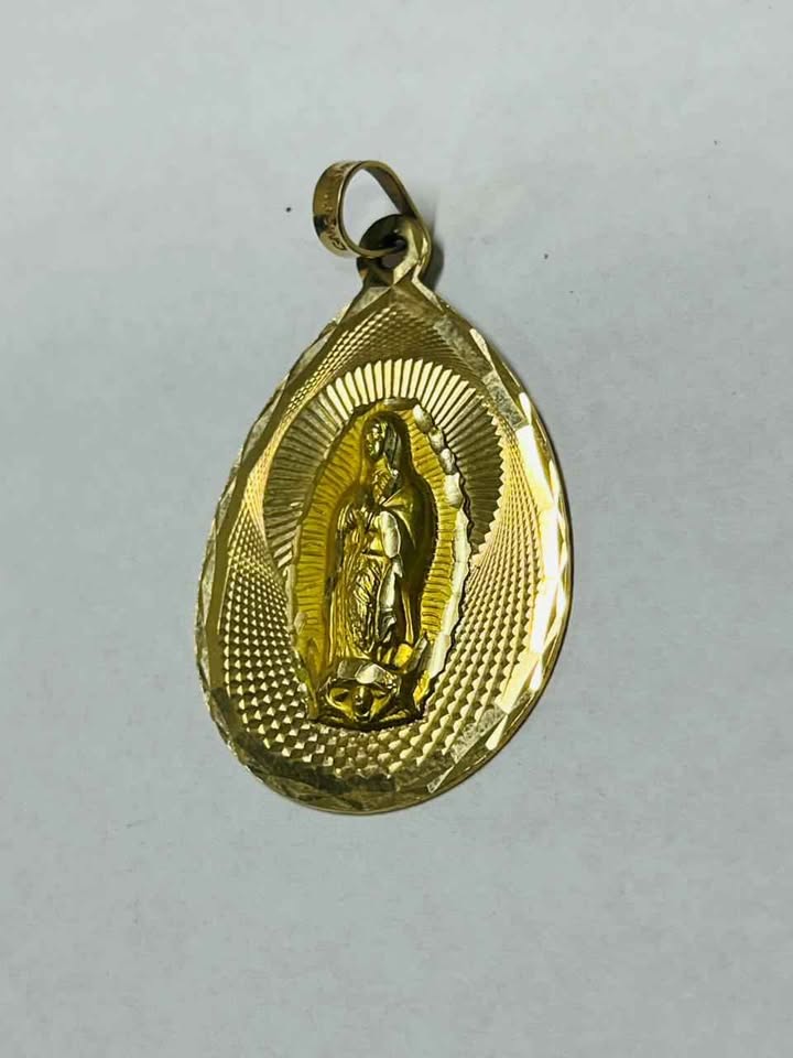 Oro Dije religioso 10k 4.5g