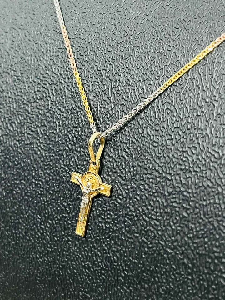 Oro Cadena y Dije religioso 10k 1.5g