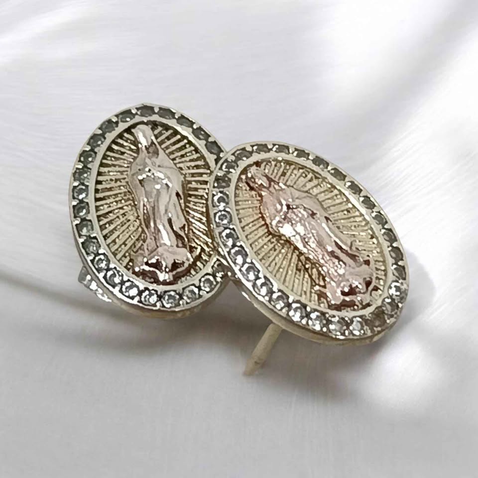 Oro par aretes religiosos 10k 2.9g