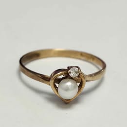 Anillo con perla 10k p1.2gr