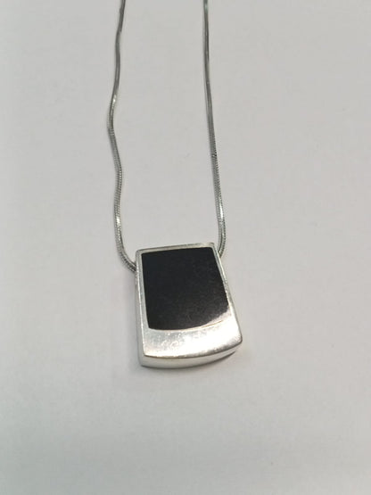 dije de plata - diseño cuadro con sintetico negro