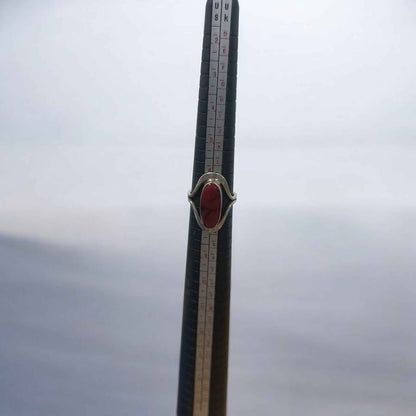 Plata anillo piedra roja ovalada.925 5.3g