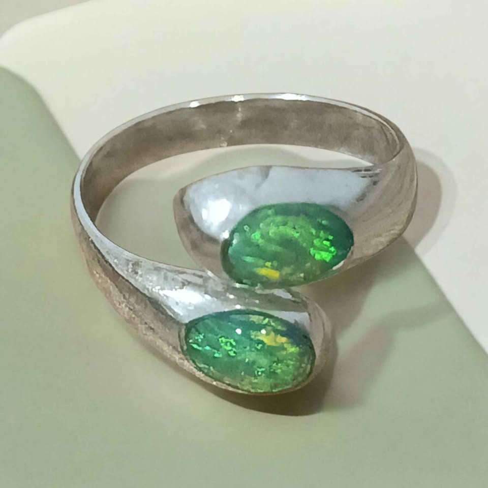 Plata anillo detalles verdes .925 3.8g