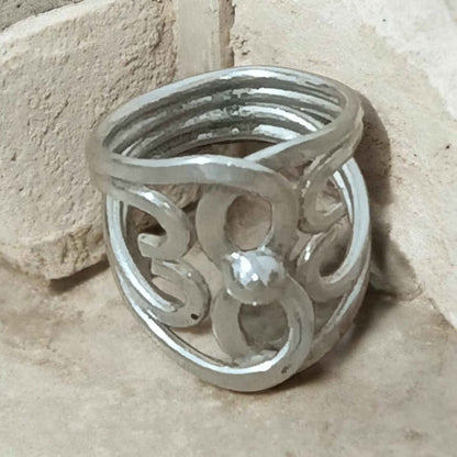 Plata anillo entrelazado .925 7.2g