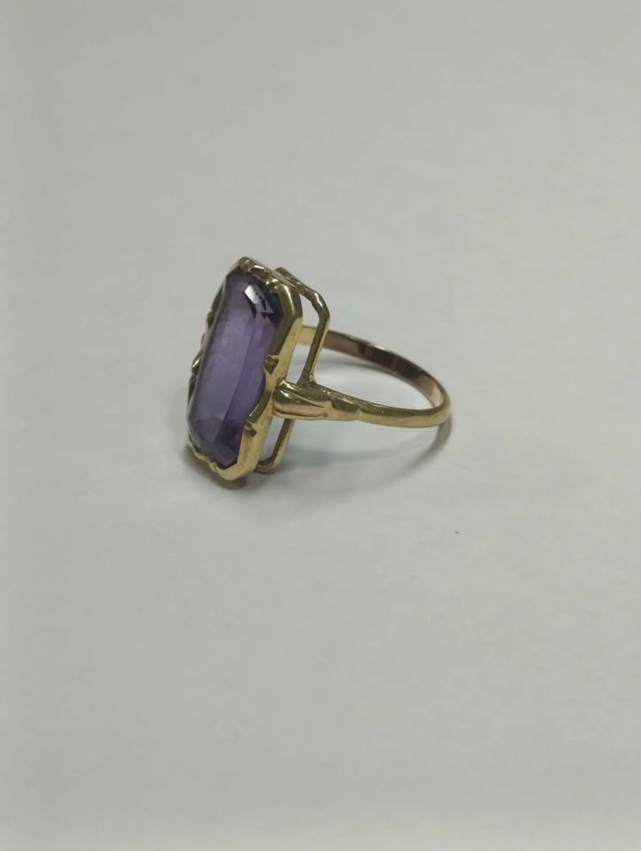 Oro anillo piedra morada 14k 4.4 gr