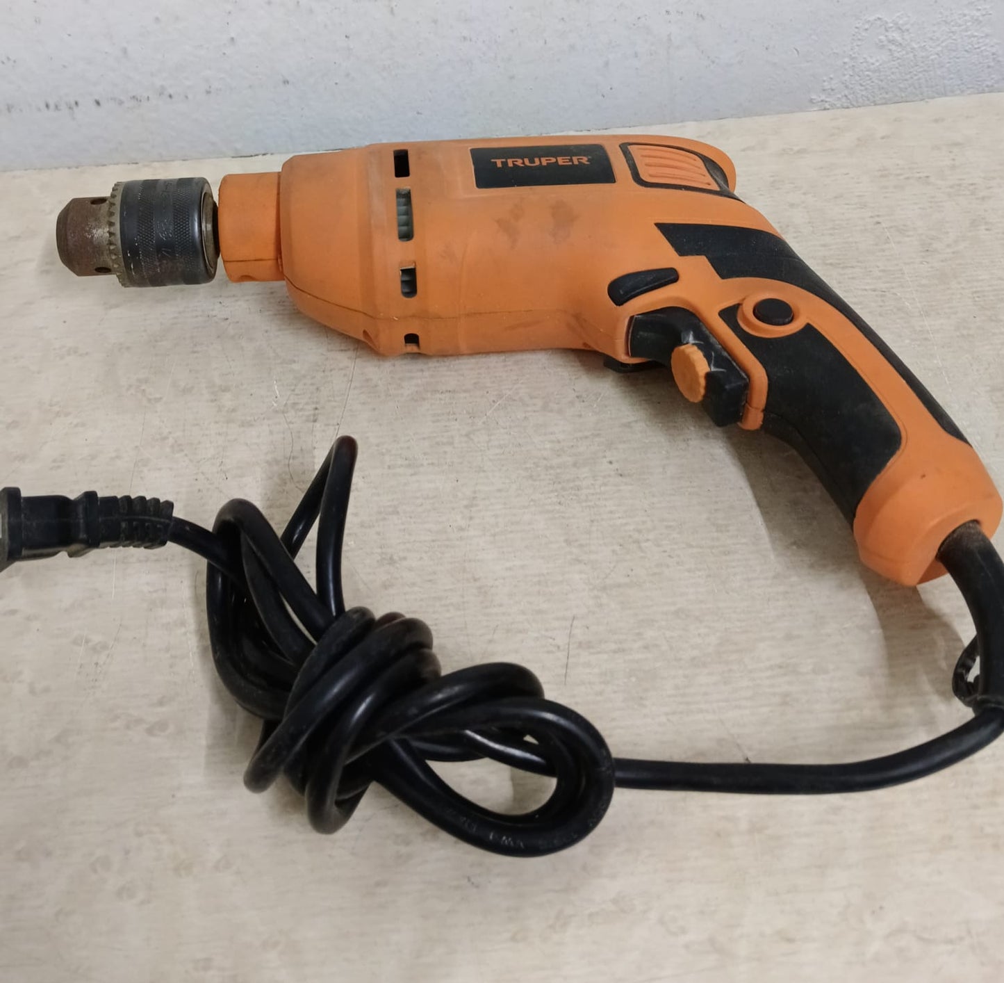 Taladro TRUPER roto 1-2a, usado