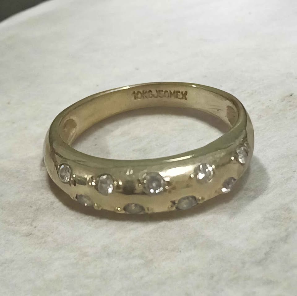 Oro anillo 10k 2.4g