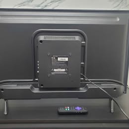 📺  PANTALLA PHILIPS ROKU DE 32 PULGADAS CON CONTROL ORIGINAL 🍿