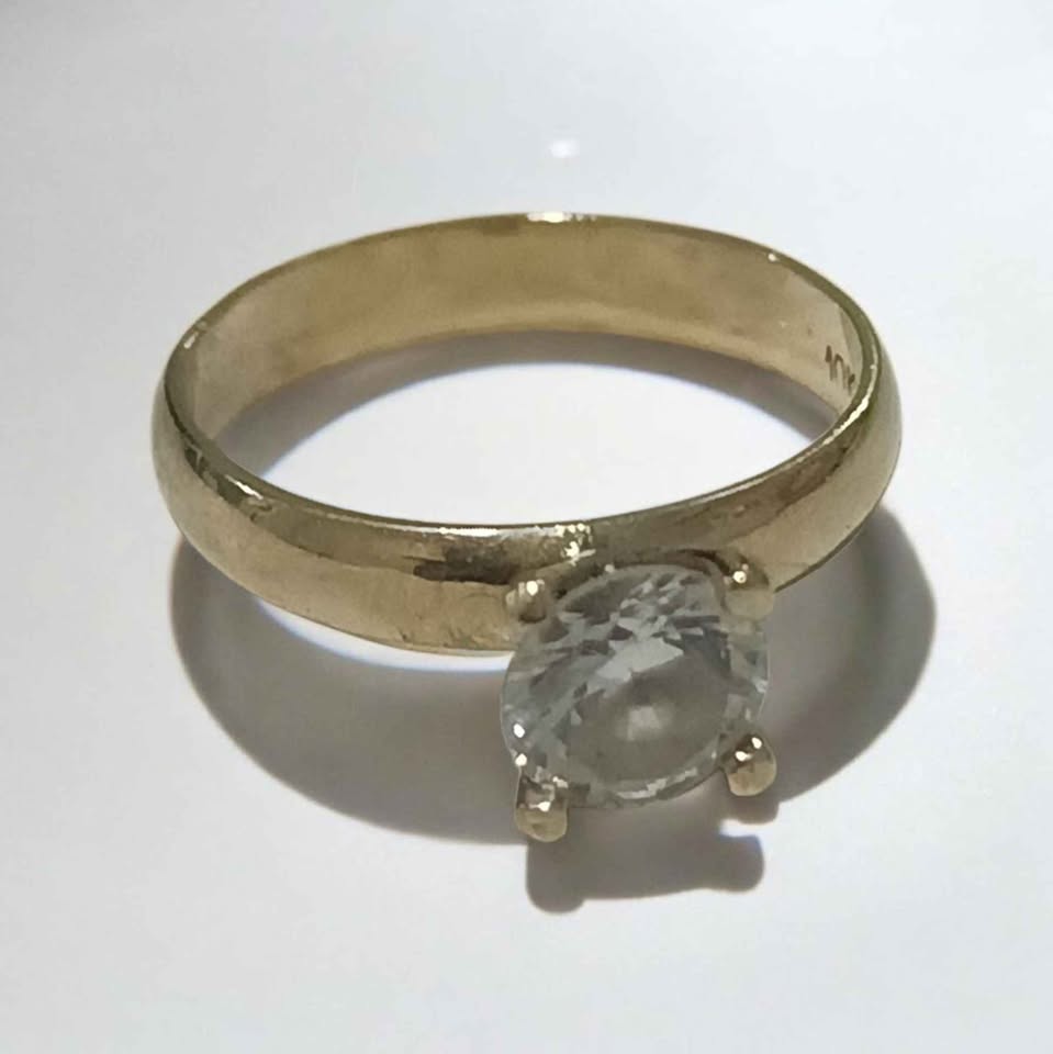 Oro anillo 10k 2.2g