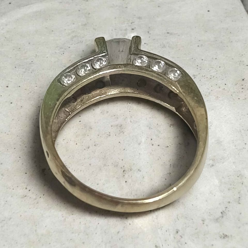 Oro anillo 10k 3.3g