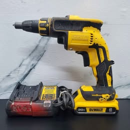 ⚙ DESATORNILLADOR DEWALT BRUSHLESS CON CARGADOR Y BATERIA