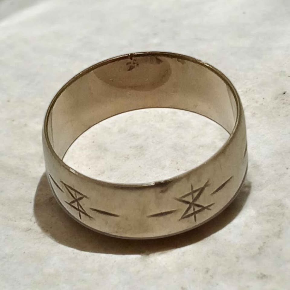 Oro anillo 14k 3.1g