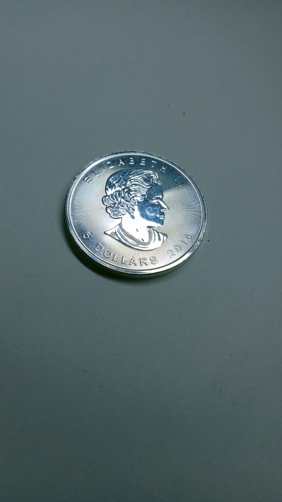 Moneda de Plata Elizabeth II $5 Ley .999