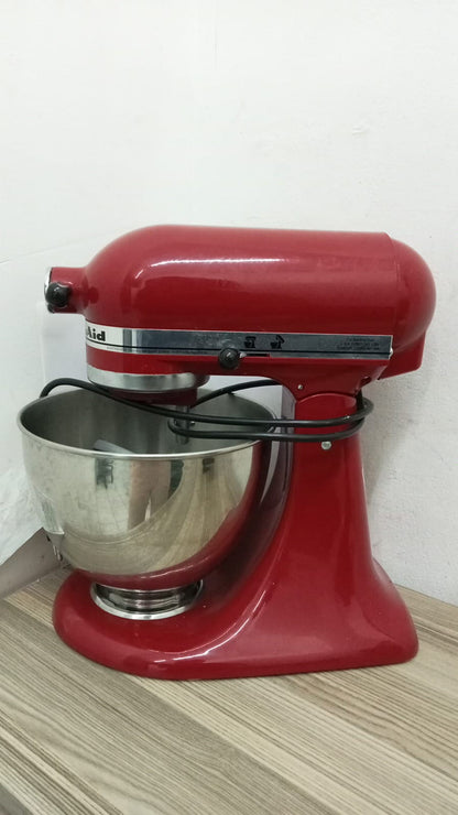 Batidora de pedestal KitchenAid color rojo – Excelente estado