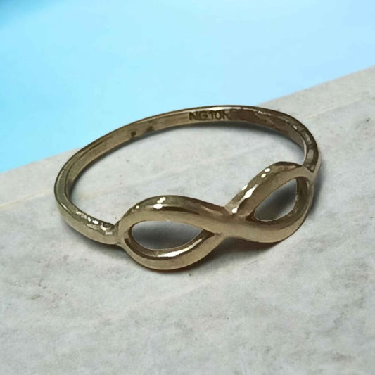 Oro anillo infinito 10k 1.1g