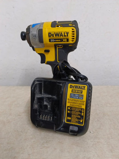 Atornillador inalambrico DEWALT dcf887, usado