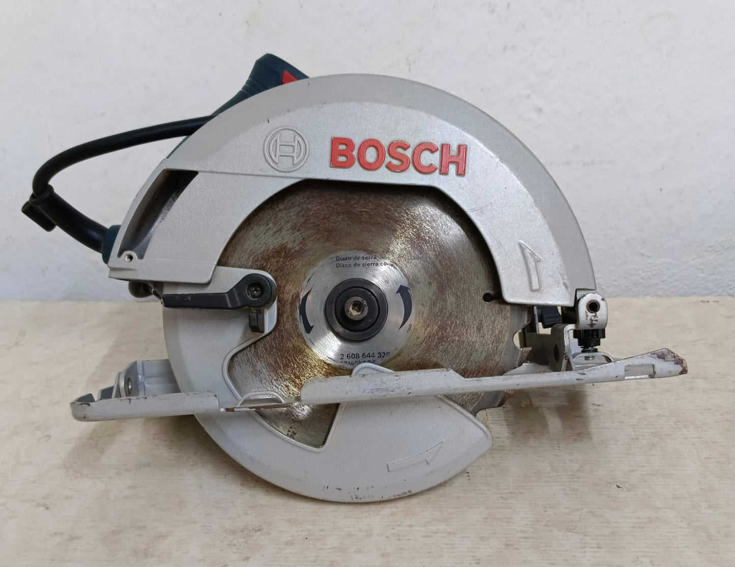 Sierra Circular Bosch gk-150w, usado