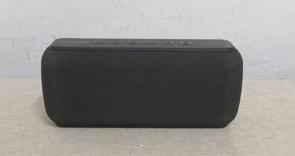 Bocina recargable XDOBO x8, usado