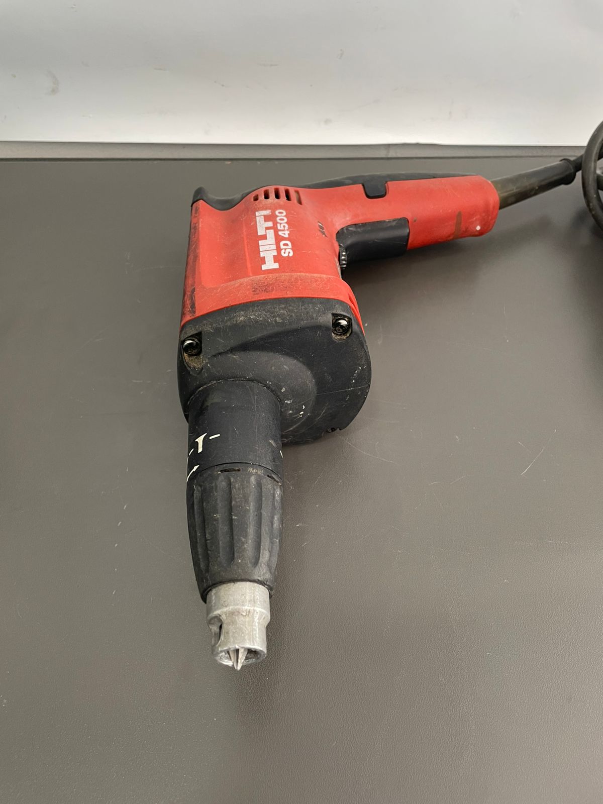 Atornillador de Impacto Hilti ( usado )