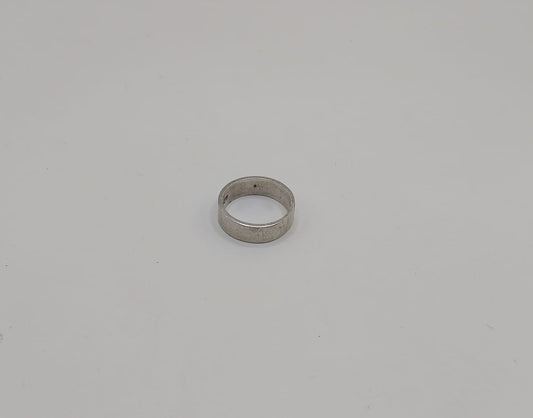 Argolla lisa PLATA 925 peso 3.6gr, usado
