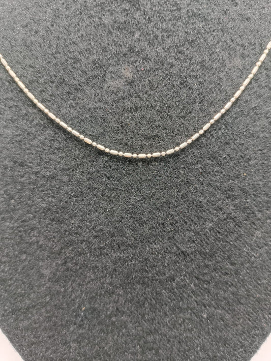 Collar eslabon punto y coma PLATA 925 peso 2.3gr 43cm, usado