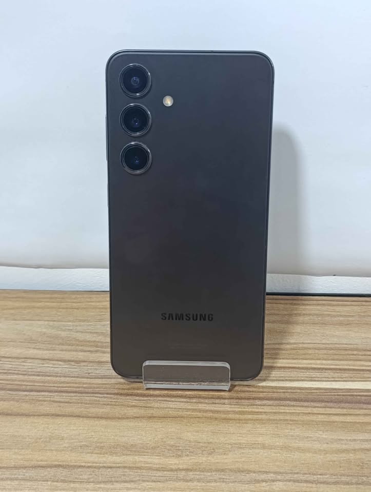 Celular Galaxy S24 128 GB 8 Ram Libre USADO