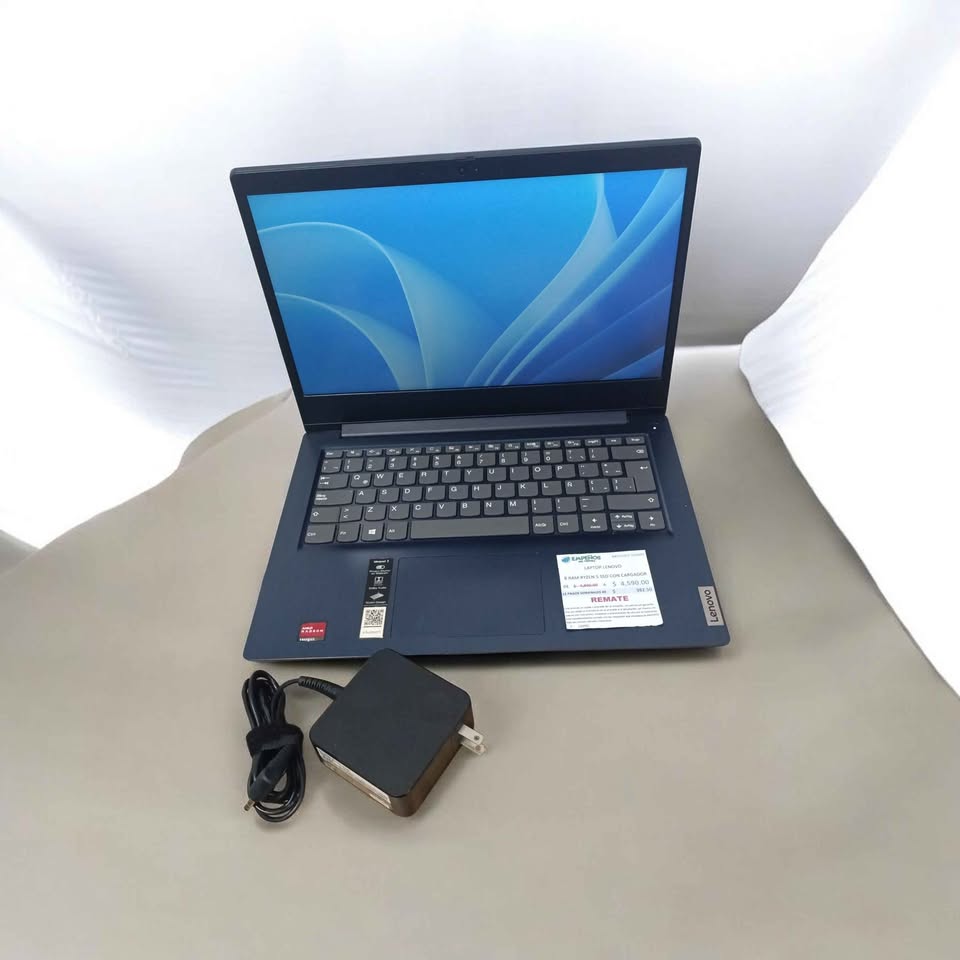 Laptop Lenovo 8 ram rysen 5 SSD con cargador
