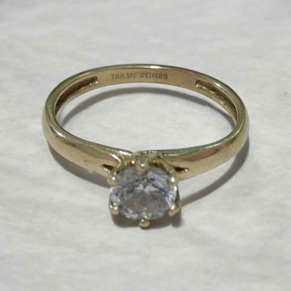 Oro anillo con piedra 10k 1.9g